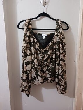 Cold-Shoulder Floral Blouse in Olive and Cream